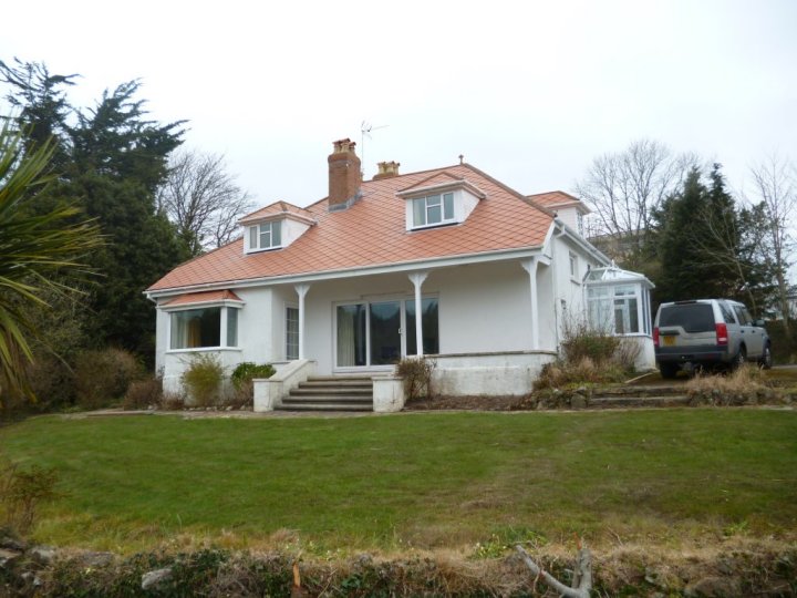 Avalon, Saundersfoot